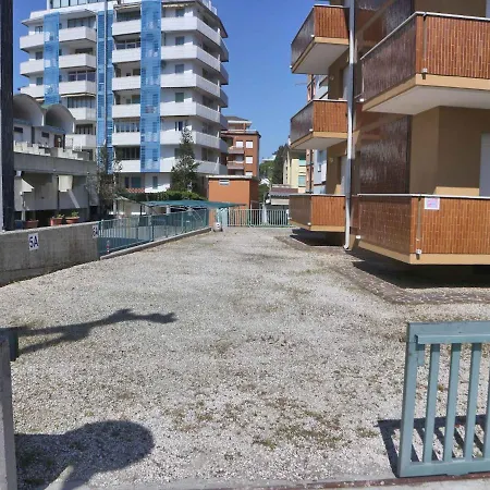 Apartment In 42757